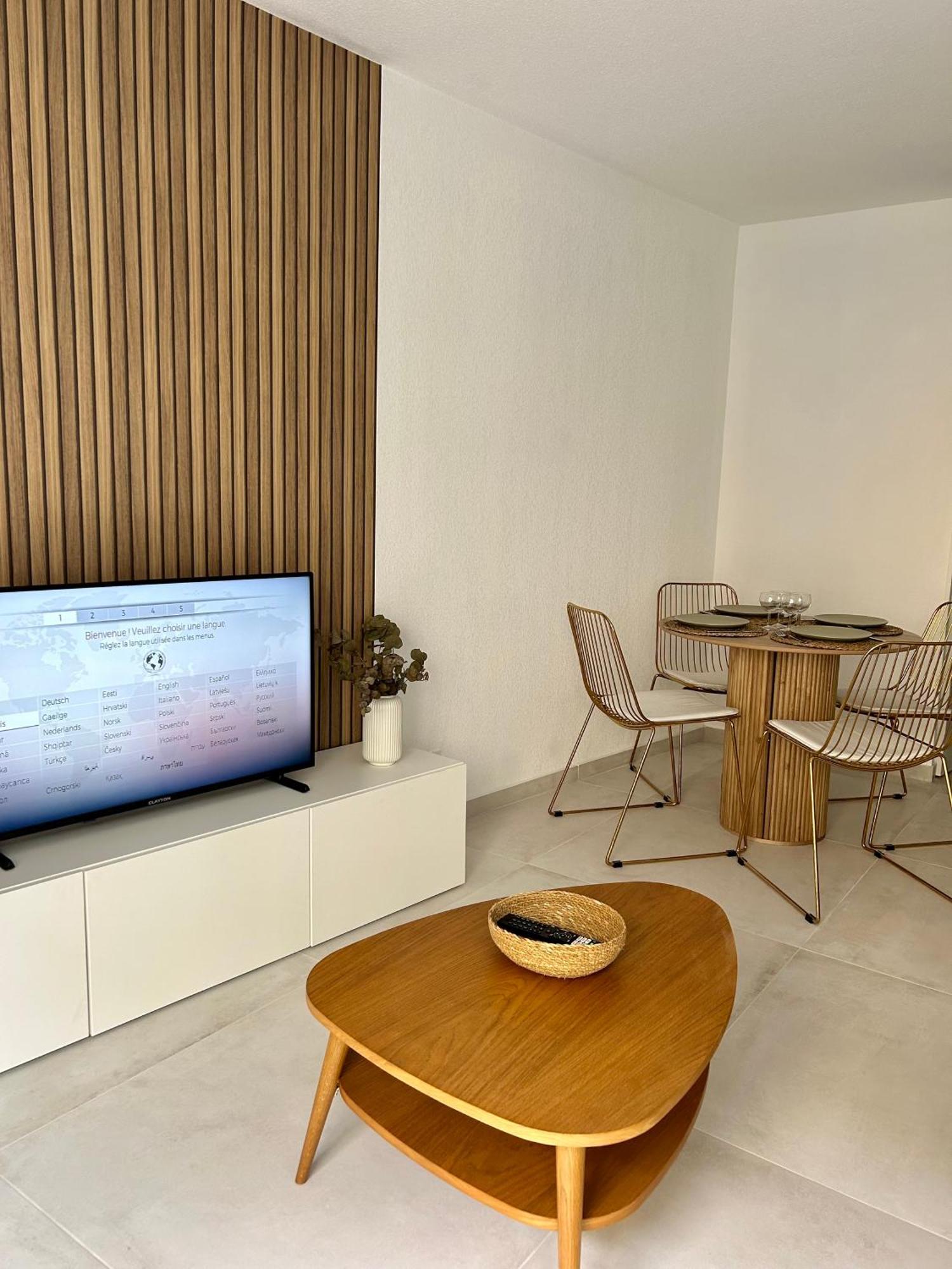 Menton Carre D'Or - Private Garage Apartment ภายนอก รูปภาพ