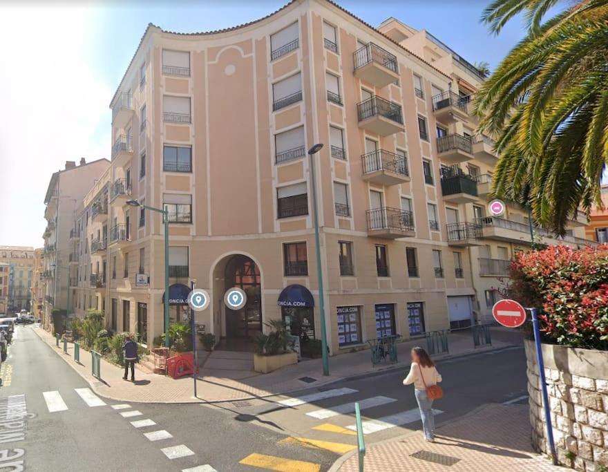 Menton Carre D'Or - Private Garage Apartment ภายนอก รูปภาพ